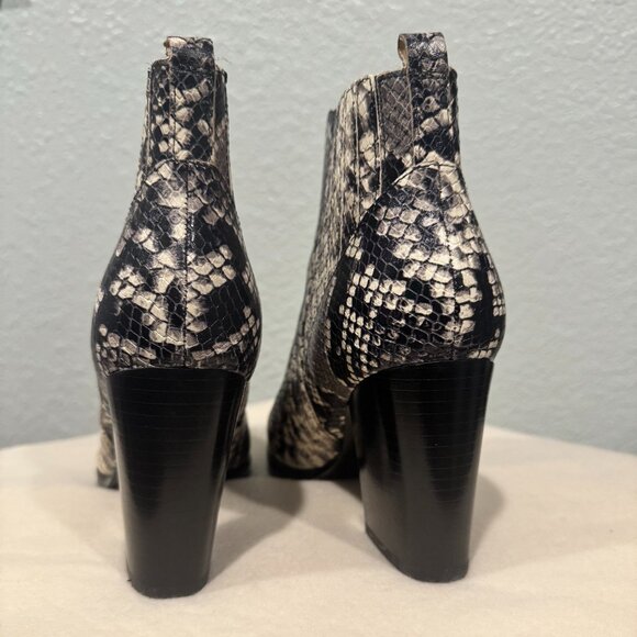 MARC FISHER Oshay Pointed Toe Bootie Size 6M - Picture 10 of 10